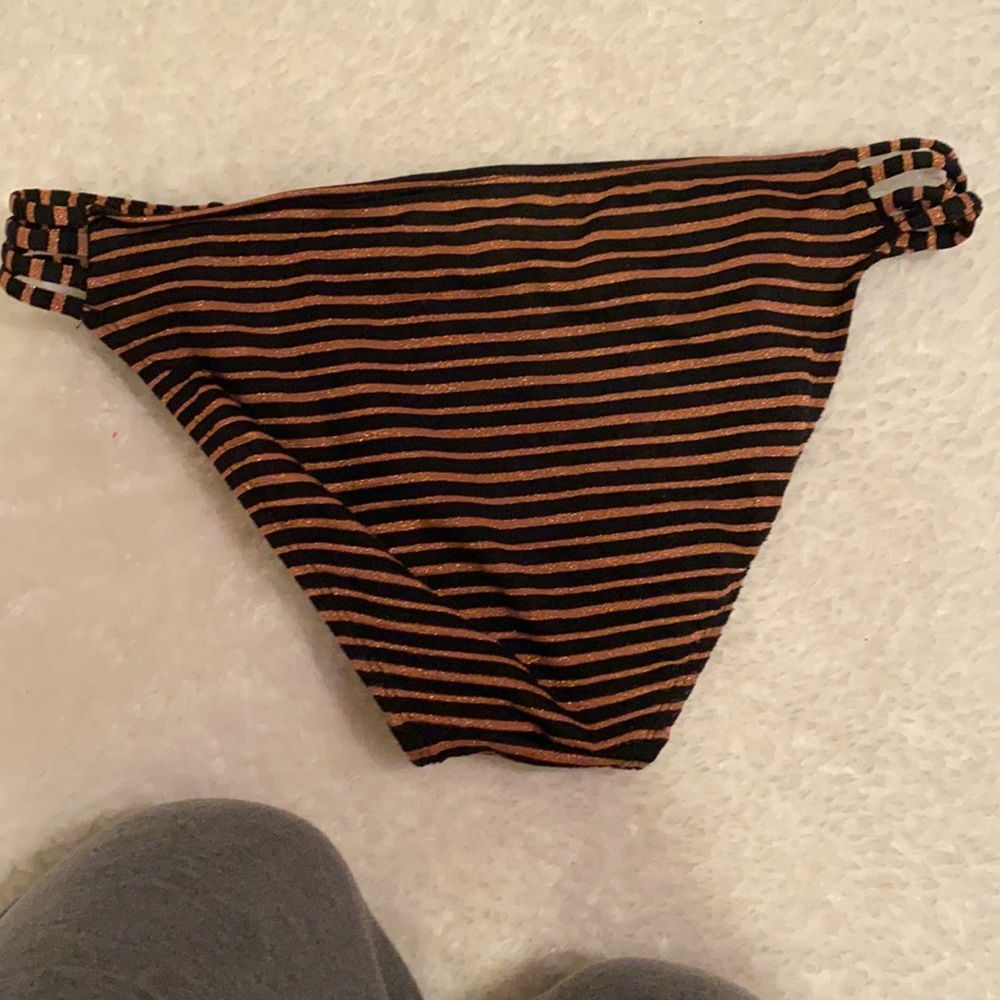 bikini bottoms - Picture 2 of 2